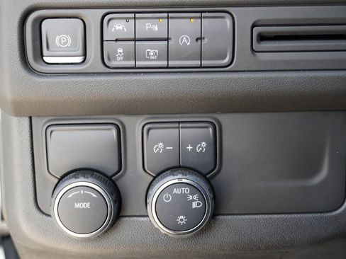 Used 2023 Chevrolet Suburban RST w/ Luxury Package image 20