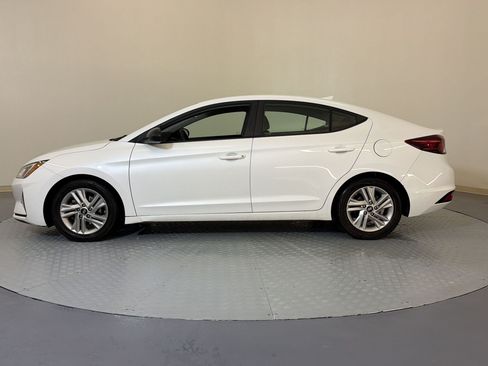 Used 2020 Hyundai Elantra SEL w/ Cargo Package (C1) FWD image 2