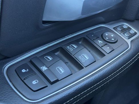 Used 2024 RAM 2500 Big Horn image 21