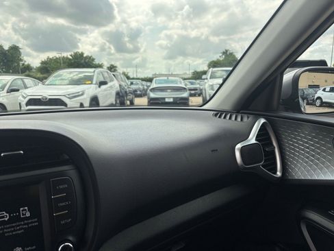 Used 2025 Kia Soul LX w/ LX Technology Package image 33