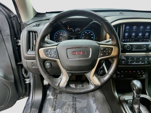 Used 2022 GMC Canyon Denali AWD/4WD image 11