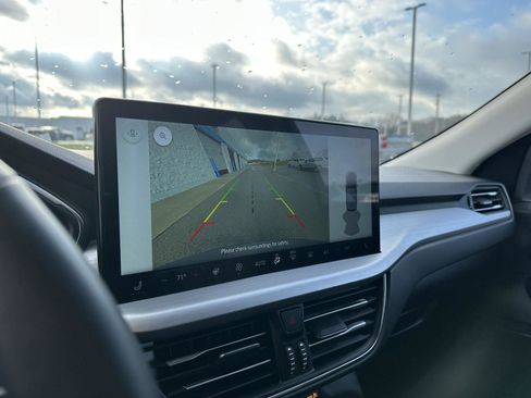 Used 2025 Ford Escape Platinum image 30