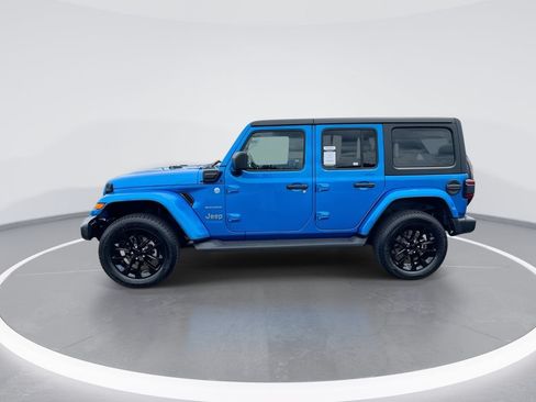 Used 2022 Jeep Wrangler Unlimited Sahara w/ Cold Weather Group AWD/4WD image 5
