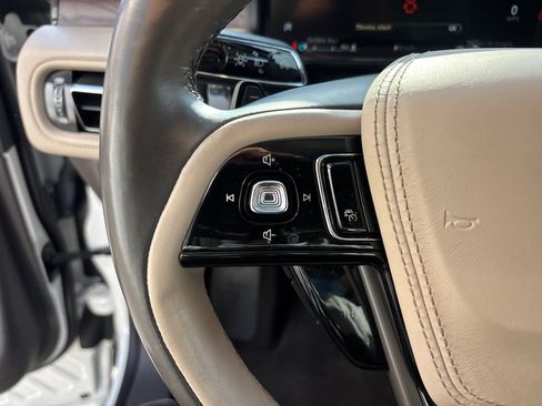 Certified 2023 Lincoln Aviator Reserve w/ Equipment Group 201A image 19