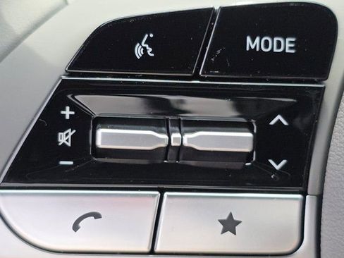 New 2025 Hyundai Elantra Sport image 7