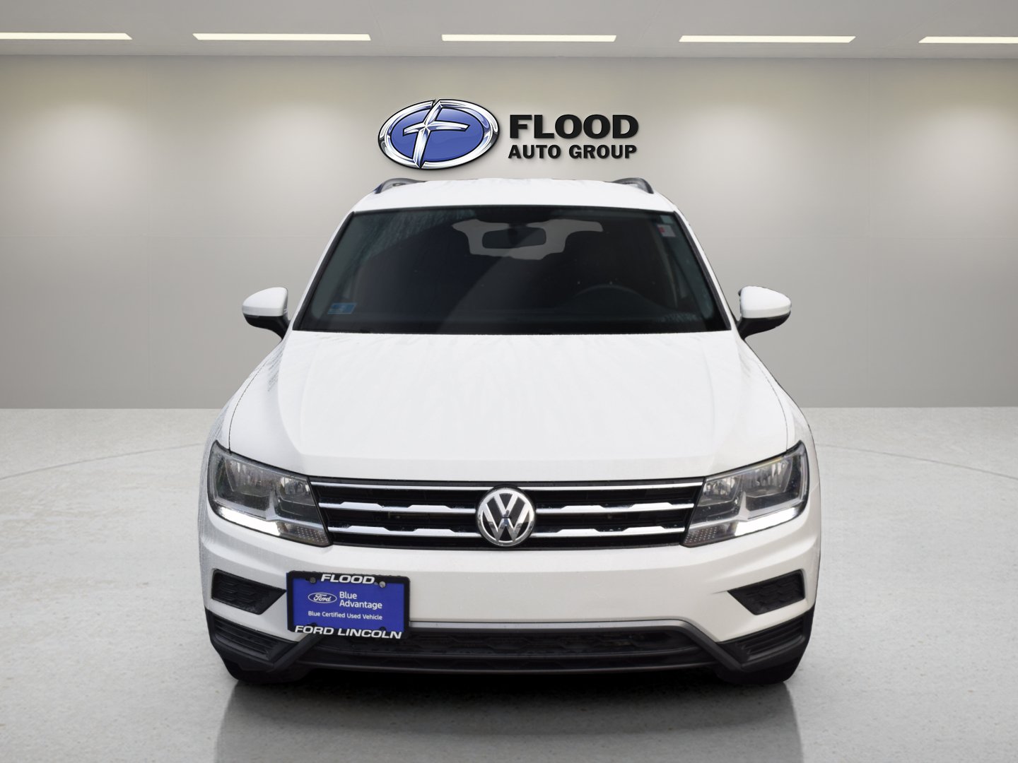 Used 2019 Volkswagen Tiguan S w/ 3rd Row Seat Package AWD/4WD image 2