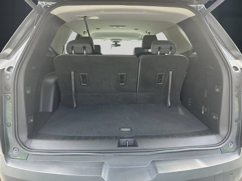Used 2020 Chevrolet Traverse LT FWD image 12