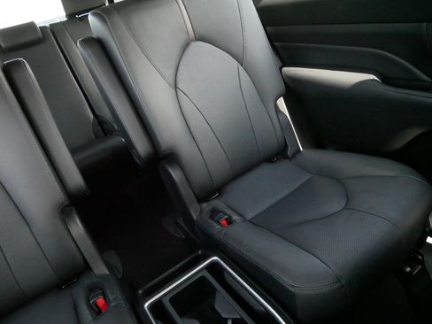 Certified 2024 Toyota Grand Highlander AWD image 14