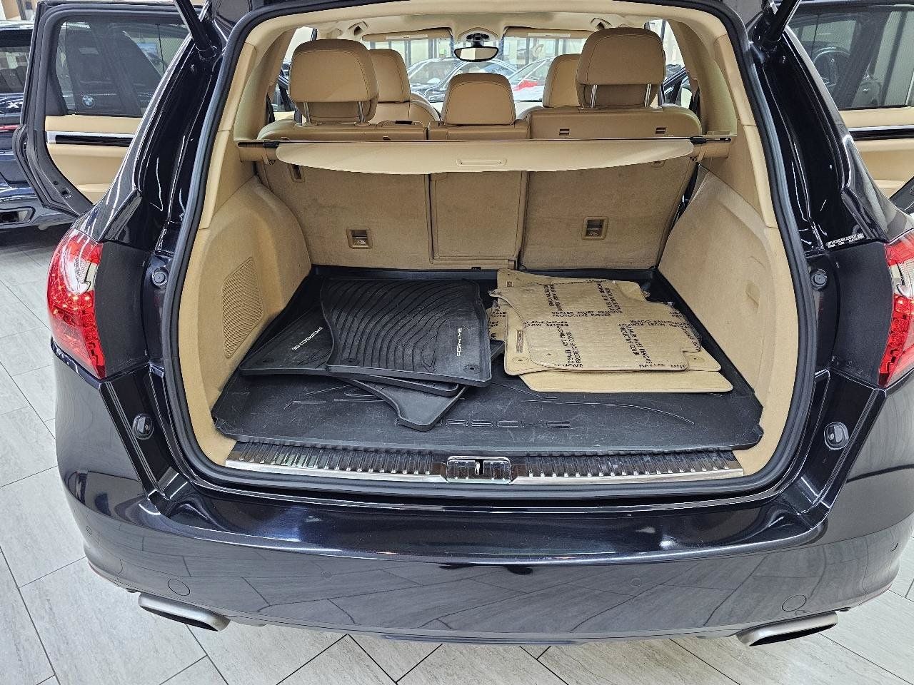 Used 2014 Porsche Cayenne S w/ Comfort Plus Package AWD/4WD image 12