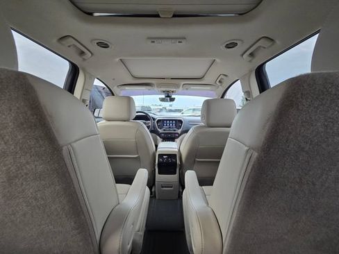 Used 2023 GMC Acadia Denali w/ Denali Ultimate Package FWD image 21
