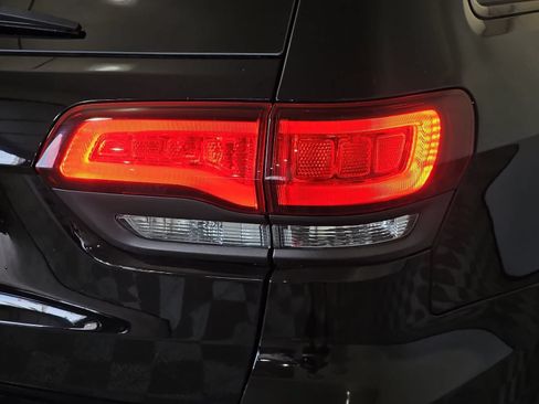 Used 2019 Jeep Grand Cherokee High Altitude RWD image 29