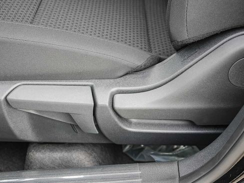 Used 2026 Nissan Kicks S FWD image 22