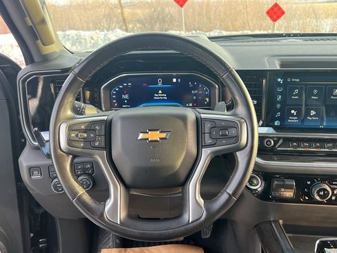 Used 2022 Chevrolet Silverado 1500 LTZ w/ Technology Package image 30
