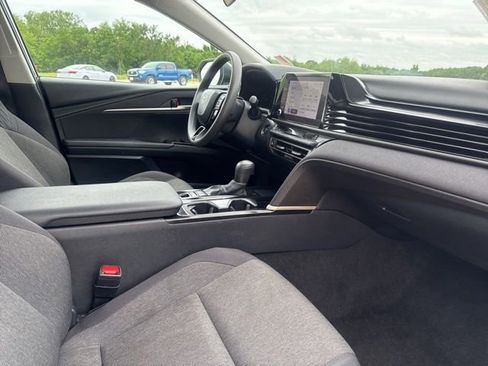 Used 2025 Toyota Camry LE FWD image 14