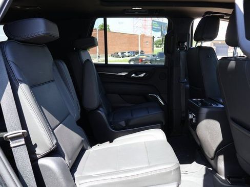 Certified 2023 GMC Yukon Denali AWD/4WD image 12