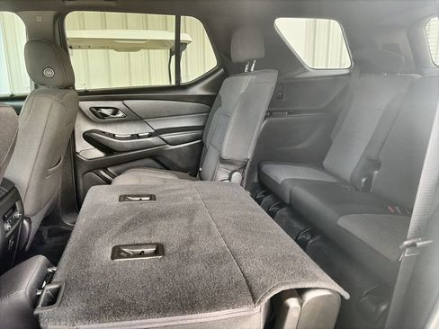 Used 2023 Chevrolet Traverse LT AWD/4WD image 26