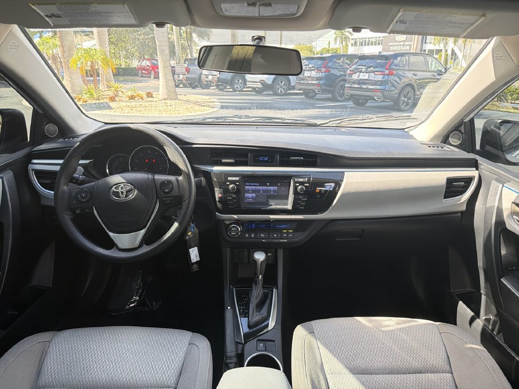 Used 2016 Toyota Corolla LE FWD image 10