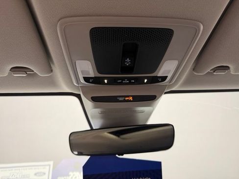Used 2025 Honda HR-V EX-L image 36