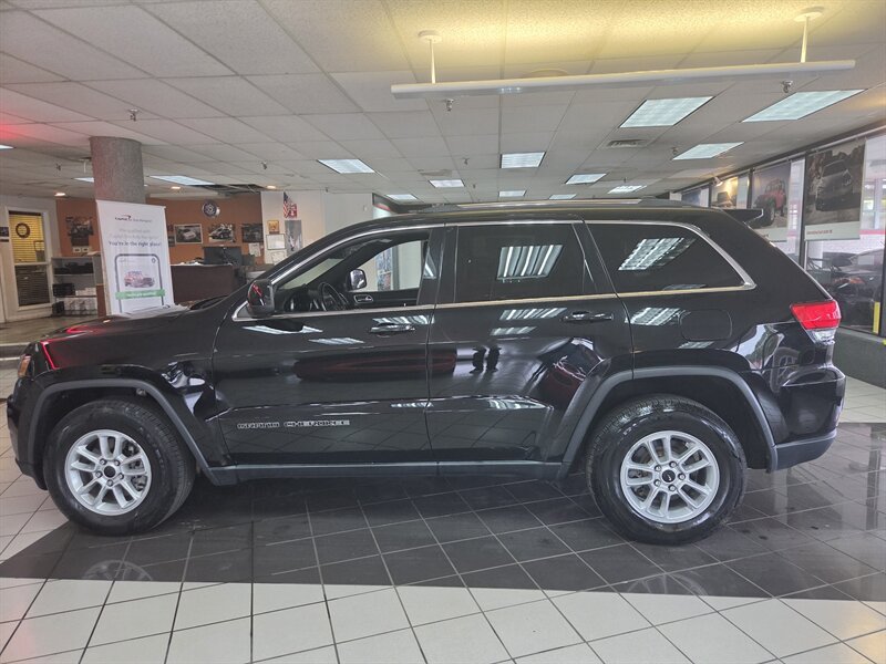 Used 2018 Jeep Grand Cherokee Laredo AWD/4WD image 6