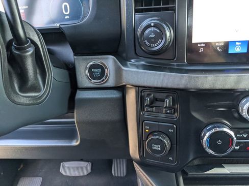 Certified 2024 Ford F250 Platinum image 30