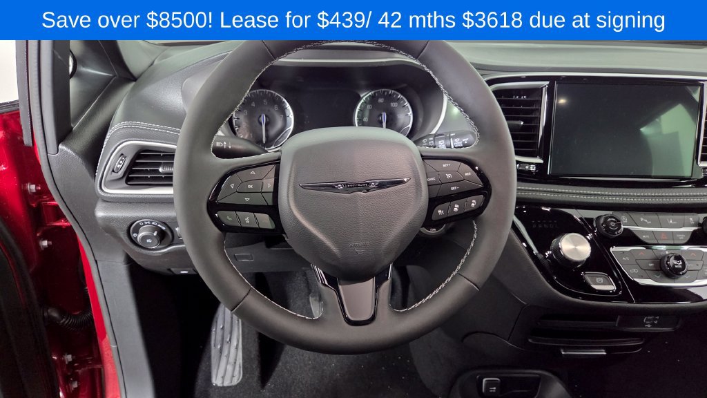 New 2026 Chrysler Pacifica Select w/ S Appearance Package FWD image 16
