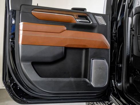 Used 2024 GMC Sierra 3500 Denali Ultimate image 38