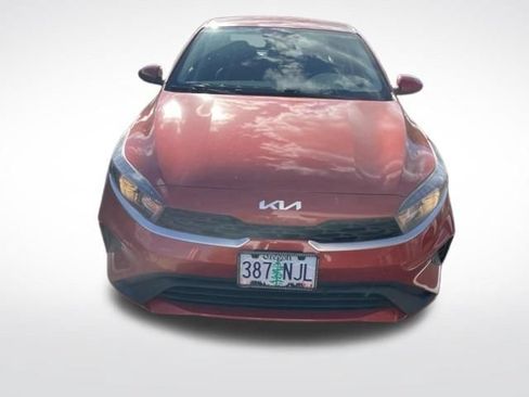 Used 2022 Kia Forte LXS FWD image 5
