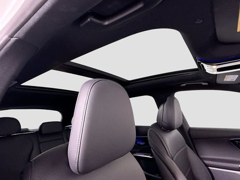 Certified 2026 Mercedes-Benz GLC 300 4MATIC image 18