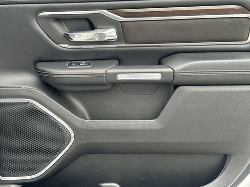 Used 2022 RAM 1500 Laramie AWD/4WD image 16