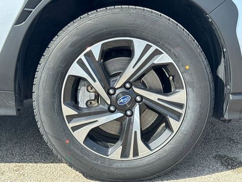 Used 2025 Subaru Crosstrek 2.0i Premium image 15