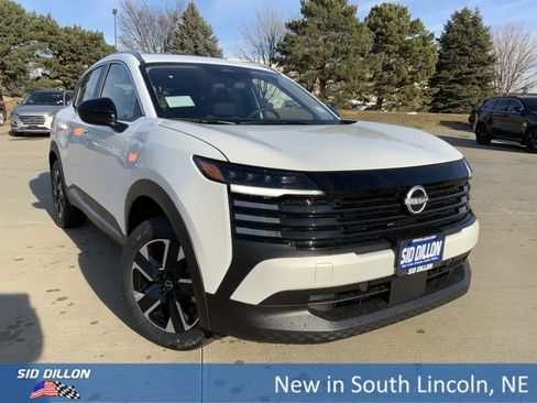 New 2026 Nissan Kicks SV w/ SV Premium Package image 2