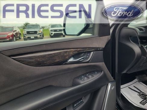 Used 2016 Cadillac Escalade ESV Platinum image 10