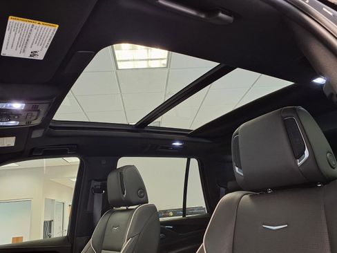 Certified 2024 Cadillac Escalade Sport AWD/4WD image 25