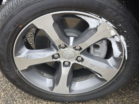 Used 2024 Jeep Grand Cherokee Limited 4xe w/ Luxury Tech Group II image 31