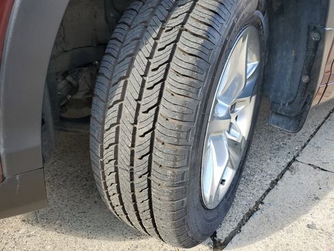 Used 2019 Toyota Highlander AWD V6 image 49