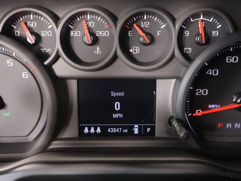 Used 2024 GMC Sierra 1500 Pro w/ Pro Value Package image 4