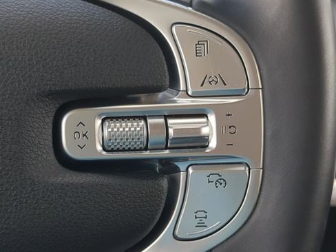 Used 2023 Genesis GV70 2.5T w/ Advanced Package image 26