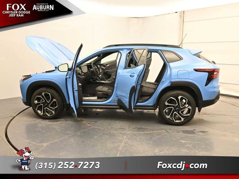 Used 2024 Chevrolet Trax RS w/ Sunroof Package image 35