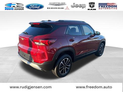Used 2025 Chevrolet TrailBlazer LT AWD/4WD image 5