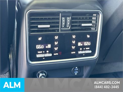 Used 2022 Porsche Cayenne S image 28