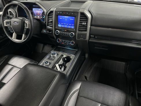 Used 2021 Ford Expedition XLT image 11