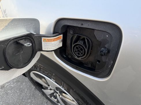 Used 2018 Kia Niro EX image 6