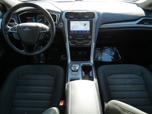 Used 2019 Ford Fusion SE AWD/4WD image 16