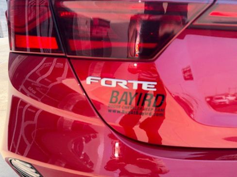 Used 2024 Kia Forte LXS image 9