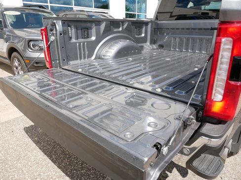 Used 2025 Ford F350 Lariat w/ FX4 Off-Road Package image 8
