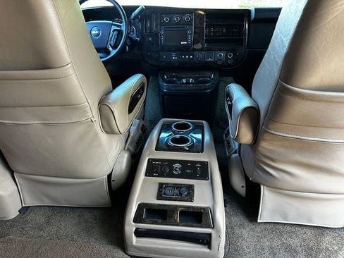 Used 2016 GMC Savana 2500 RWD image 27