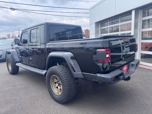 Used 2020 Jeep Gladiator Overland image 5