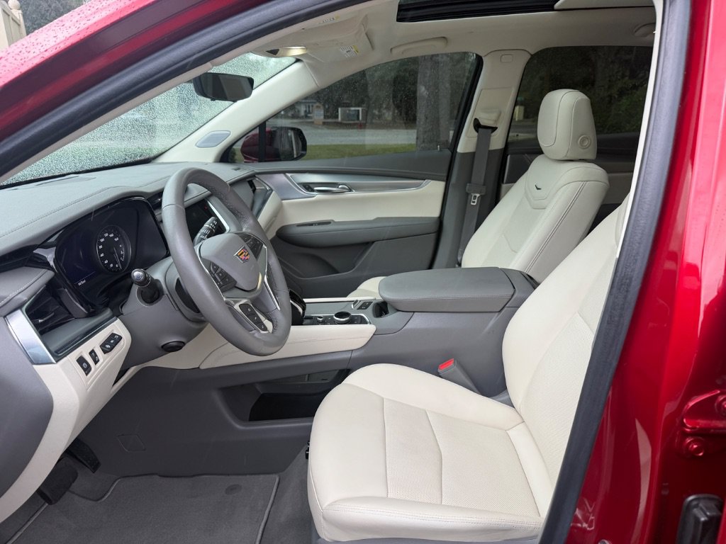 Used 2024 Cadillac XT5 Premium Luxury w/ Technology Package FWD image 13