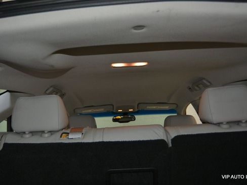 Used 2010 Cadillac CTS Wagon image 21