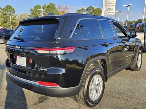 New 2025 Jeep Grand Cherokee Laredo X w/ Luxury Tech Group I image 11